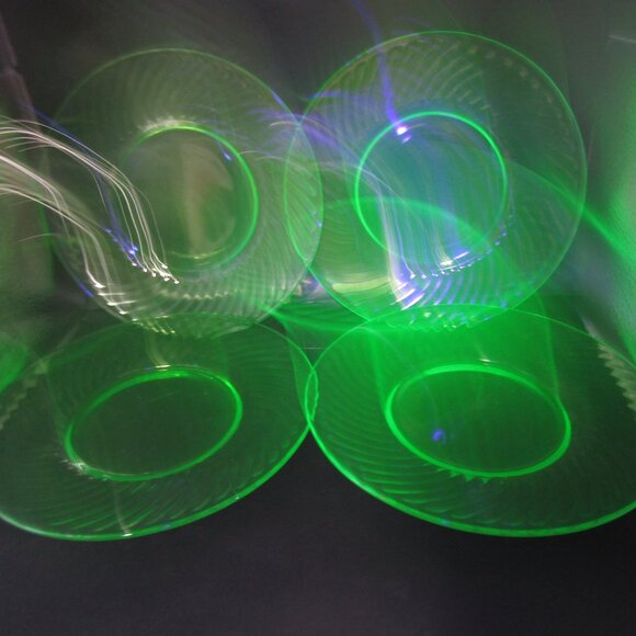 Four Depression Uranium Glass Plates - Picture 4 of 7